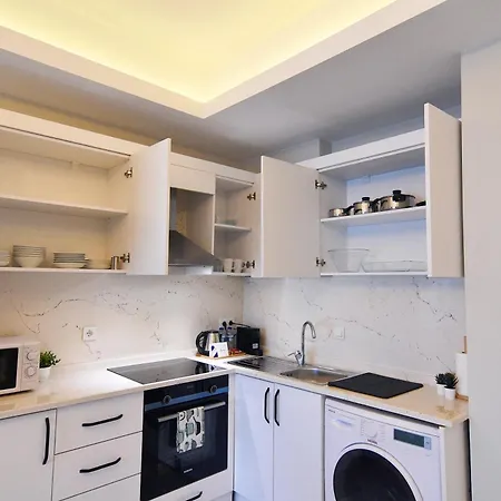 Modern 1br Apt Perfect Blend Of Comfort & Style *